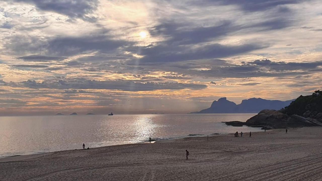 Apto Pe Na Areia Condominio Oceanside Camboinhas Niteroi Exterior photo